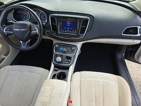 Used 2016 Chrysler 200 Limited w/ Convenience Group FWD image 11