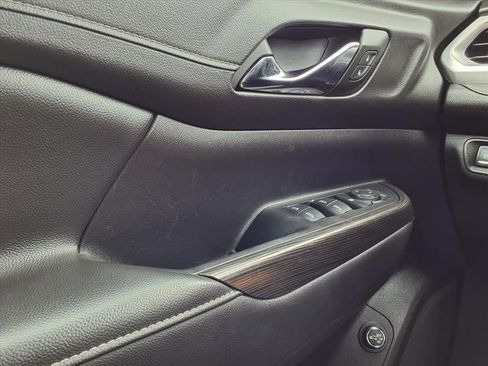 Used 2023 GMC Acadia SLT image 20