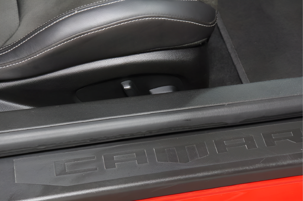 Used 2021 Chevrolet Camaro SS RWD image 26