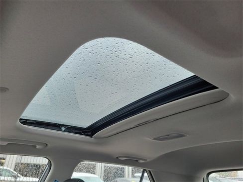 New 2026 Hyundai Venue SEL image 17