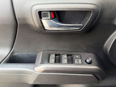 Used 2021 Toyota Tacoma TRD Pro AWD/4WD image 12