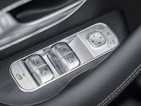 New 2026 Mercedes-Benz GLS 580 4MATIC image 36