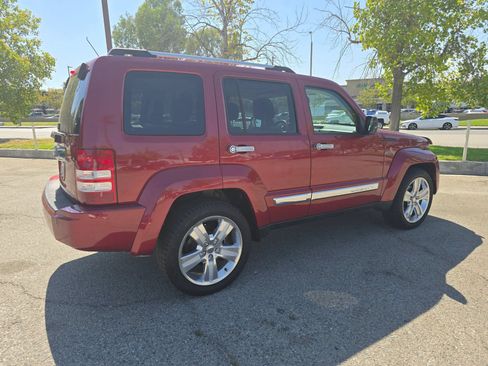 Used 2012 Jeep Liberty Limited Jet AWD/4WD image 5