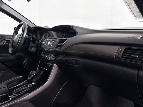 Used 2016 Honda Accord Sport image 37