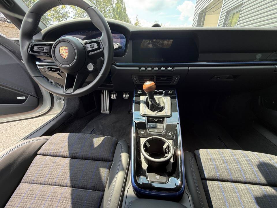 Certified 2026 Porsche 911 Carrera T RWD image 16