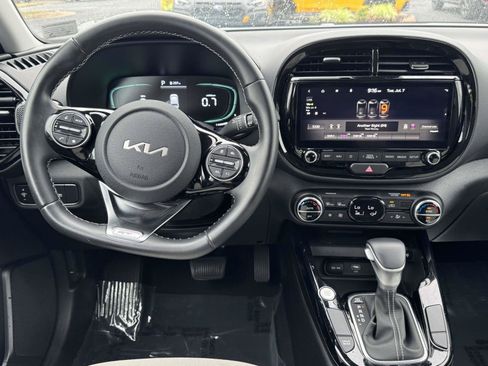Used 2023 Kia Soul GT-Line FWD image 15