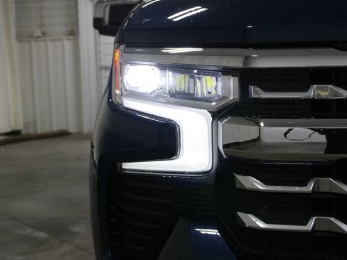 Used 2023 Chevrolet Silverado 1500 LTZ AWD/4WD image 22