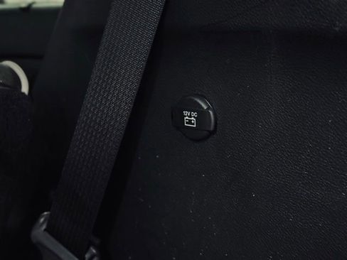 Certified 2025 Chrysler Pacifica Limited image 11