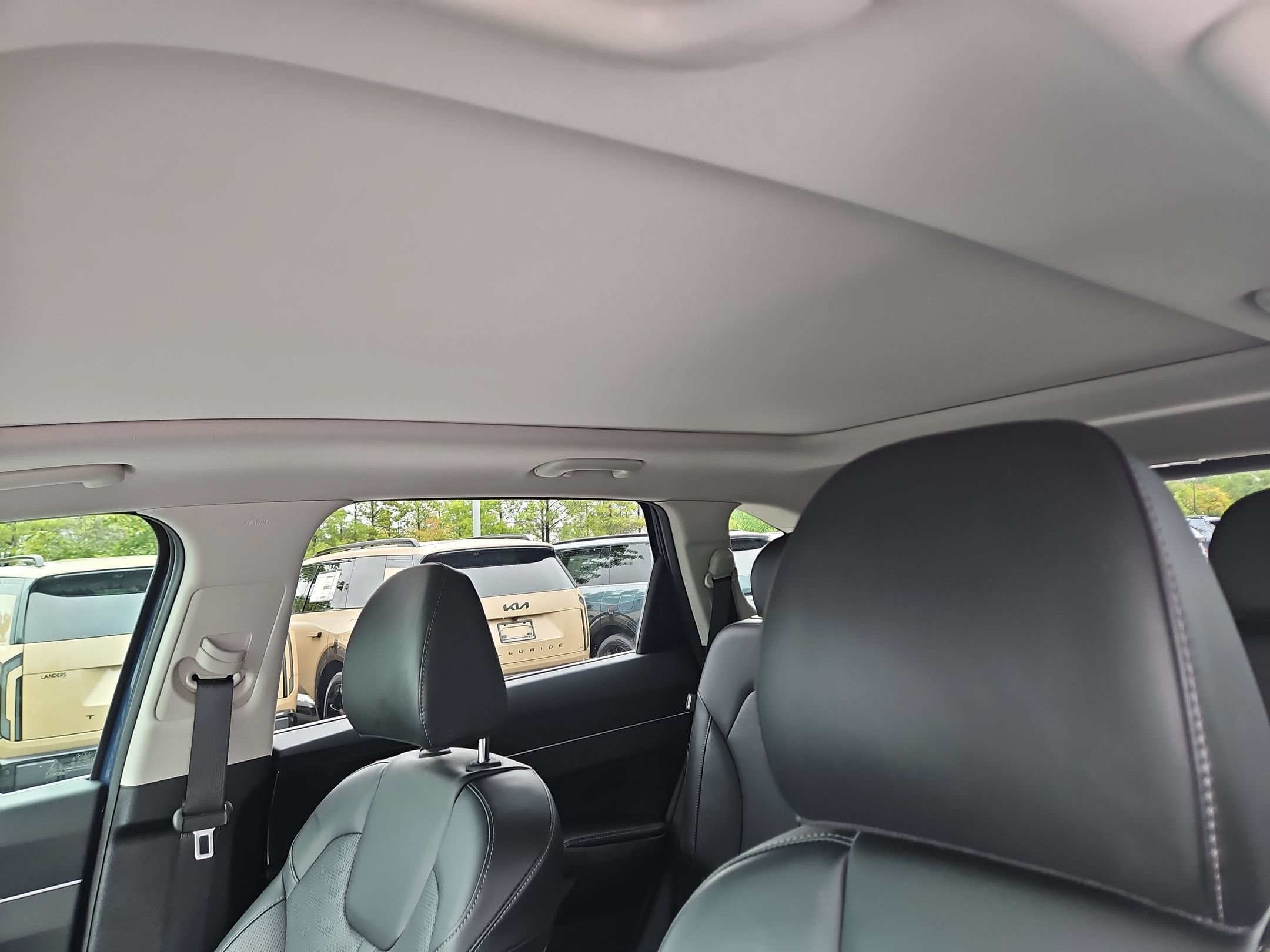 Used 2025 Kia Sorento S w/ Panoramic Sunroof Package FWD image 25