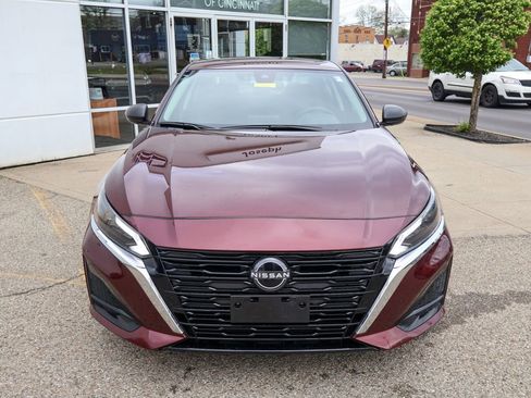 Used 2024 Nissan Altima 2.5 SV FWD image 8
