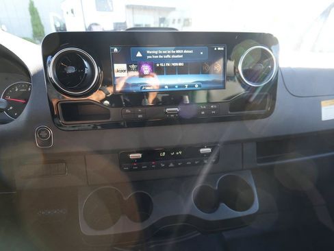New 2026 Mercedes-Benz Sprinter 2500 image 11