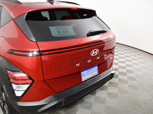 Used 2024 Hyundai Kona SEL AWD/4WD image 15