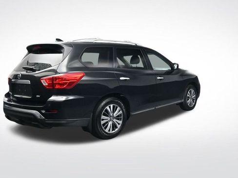 Used 2020 Nissan Pathfinder SV image 4