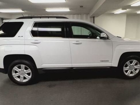 Used 2015 GMC Terrain SLE w/ Convenience Package FWD image 9