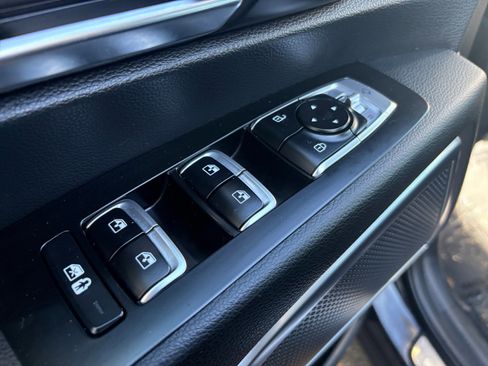 Used 2020 Kia Telluride SX w/ SX Prestige Package image 30