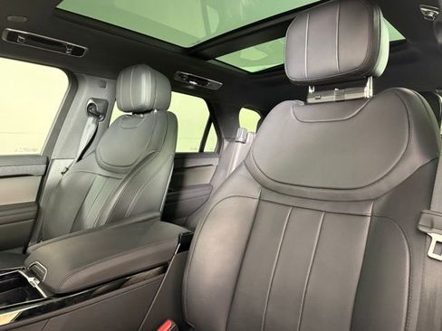 Used 2025 Land Rover Range Rover Sport Dynamic SE image 15