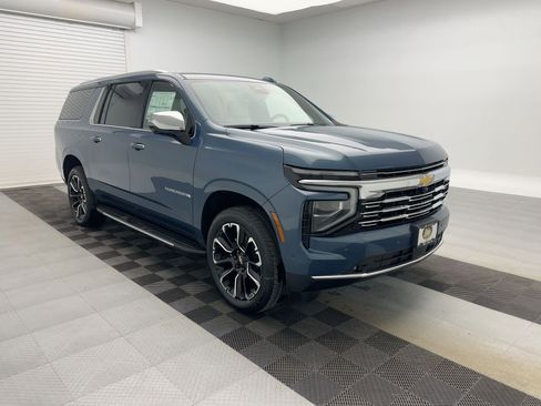 New 2026 Chevrolet Suburban Premier w/ Sun And Tow Package image 7