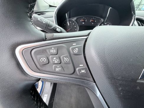 Used 2023 Chevrolet Equinox Premier image 13