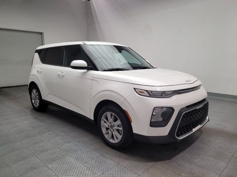 Used 2022 Kia Soul LX FWD image 13