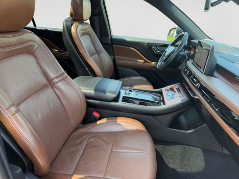 Used 2020 Lincoln Aviator Reserve w/ Elements Package Plus AWD/4WD image 15