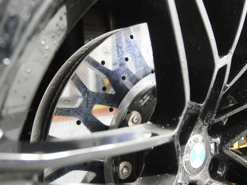 Used 2021 BMW M3 Competition w/ M Carbon Exterior Package image 6