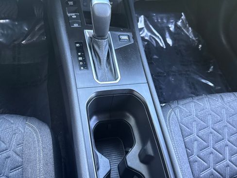 Used 2025 Nissan Kicks SV FWD image 16