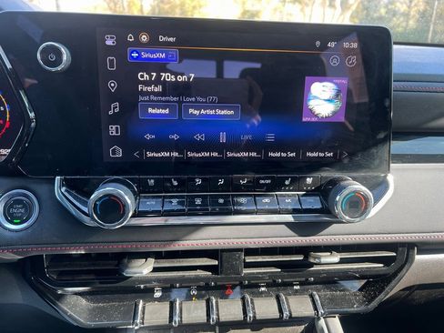 Used 2024 Chevrolet Colorado Z71 w/ Z71 Convenience Package 2 image 7