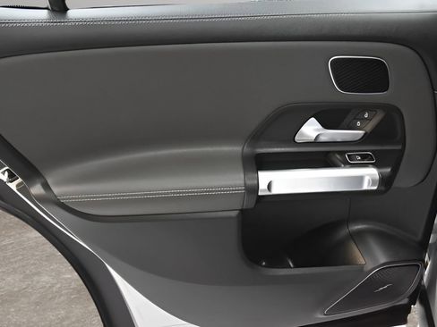 Used 2021 Mercedes-Benz GLB 35 AMG 4MATIC image 13