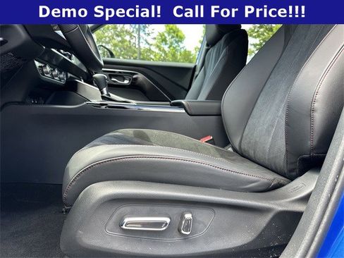 Used 2025 Acura ADX A-Spec image 9