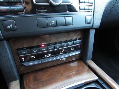 Used 2013 Mercedes-Benz E 350 4MATIC Wagon image 20
