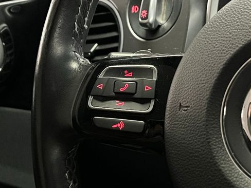 Used 2014 Volkswagen Beetle R-Line image 20