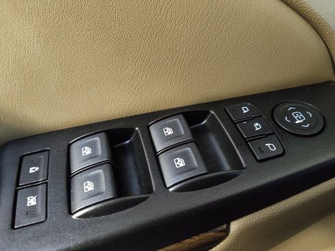 Used 2020 GMC Yukon SLT w/ Open Road Package AWD/4WD image 27