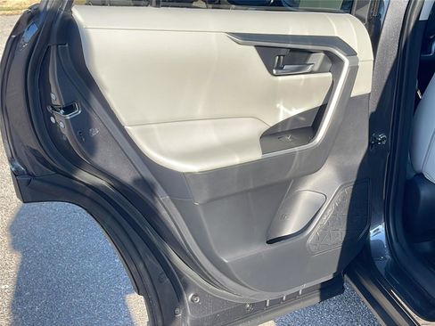 New 2025 Toyota RAV4 XLE image 17