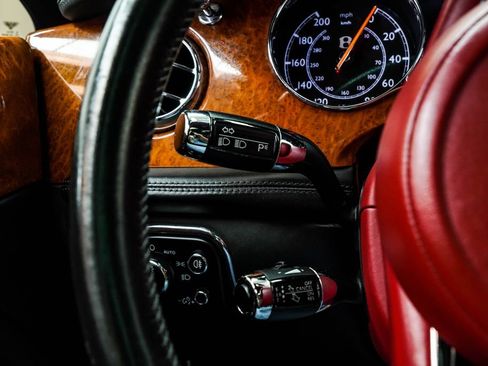 Used 2018 Bentley Mulsanne RWD image 37