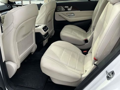 Used 2021 Mercedes-Benz GLS 450 4MATIC image 12