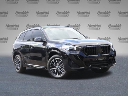 Certified 2025 BMW X1 xDrive28i w/ M Sport Package image 2