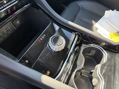 Used 2022 Jeep Grand Cherokee L Limited image 9