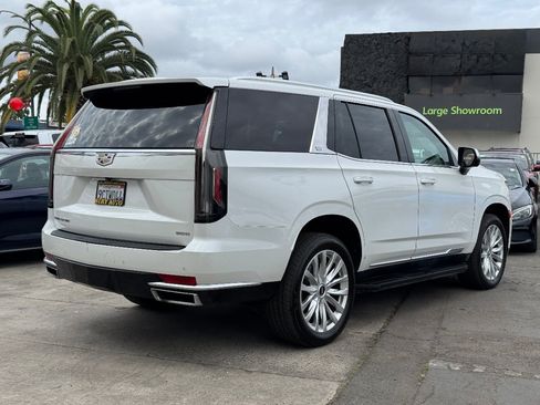 Used 2022 Cadillac Escalade Luxury AWD/4WD image 11