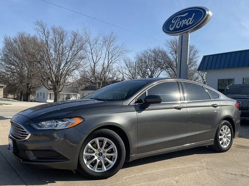 Used 2017 Ford Fusion S image 1