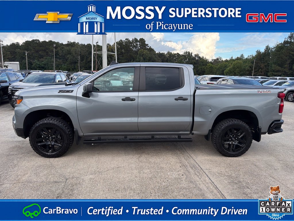 Certified 2023 Chevrolet Silverado 1500 Custom Trail Boss w/ LPO, Dark Essentials Package AWD/4WD image 3