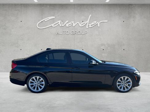 Used 2018 BMW 320i xDrive Sedan image 20