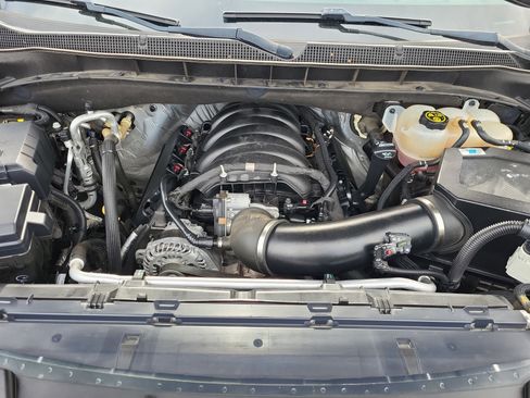 Used 2022 Chevrolet Tahoe Z71 w/ Luxury Package image 17