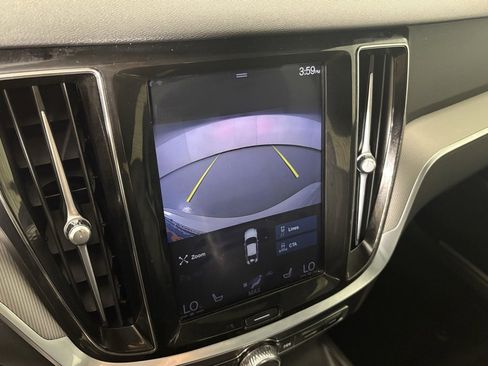 Used 2019 Volvo S60 T5 R-Design image 27