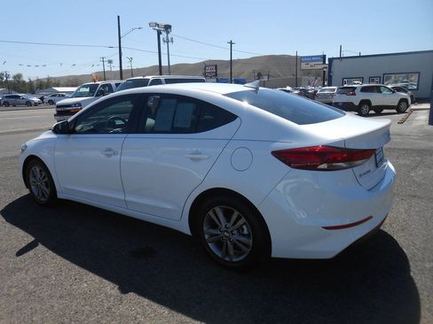Used 2018 Hyundai Elantra SEL FWD image 7