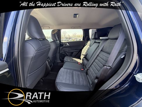 New 2026 Mitsubishi Outlander SE image 18