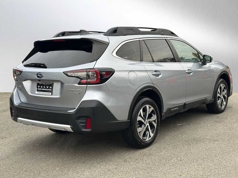 Used 2021 Subaru Outback Limited XT image 3