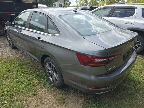 Used 2019 Volkswagen Jetta R-Line image 2