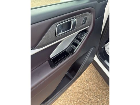 New 2026 Ford Explorer Platinum image 28