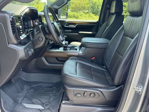 Used 2024 Chevrolet Silverado 1500 High Country w/ High Country Premium Package AWD/4WD image 21