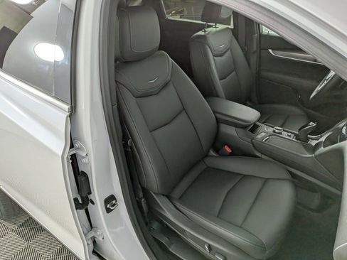 Certified 2023 Cadillac XT5 Luxury w/ LPO, Floor Liner Package image 31